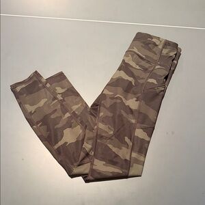 Athleta Contender 7/8 Tight